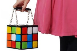Borsetta a forma di cubo di Rubik