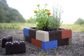 Blocchi in stile LEGO da giardino